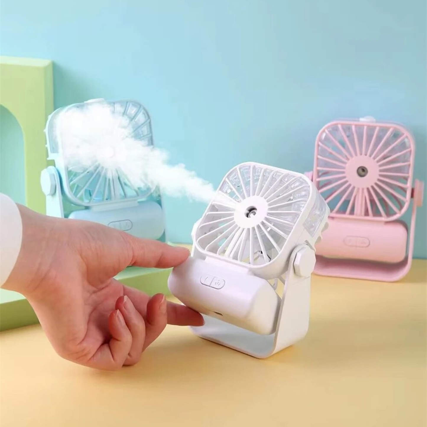 Portable Cooling Mist Fan – Rechargeable Handheld Fan with Refreshing Water Spray