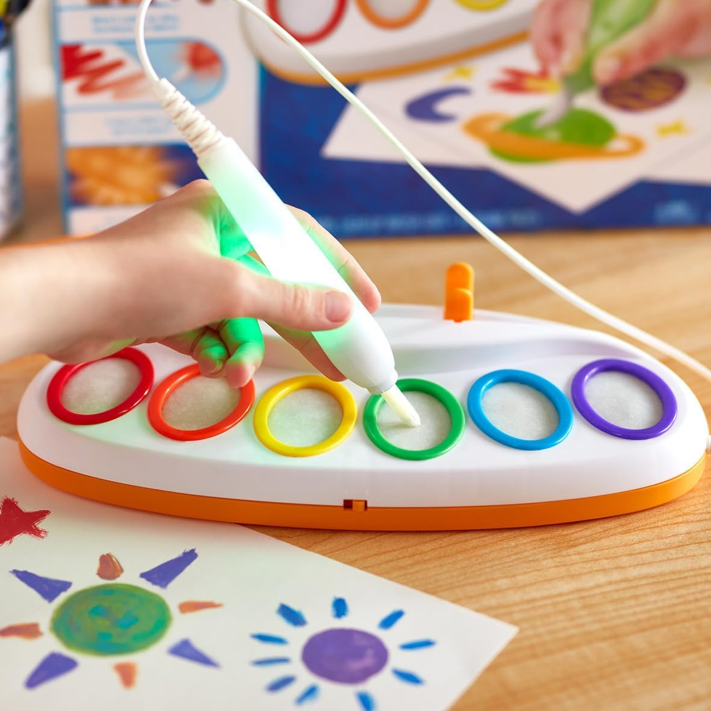 Color Wonder Magic Light Brush – Mess-Free Paint Set for Kids, Creative Drawing & Painting Activity with Magic Light Effect, Stain-Free Art Toy & Gift for Children 3+