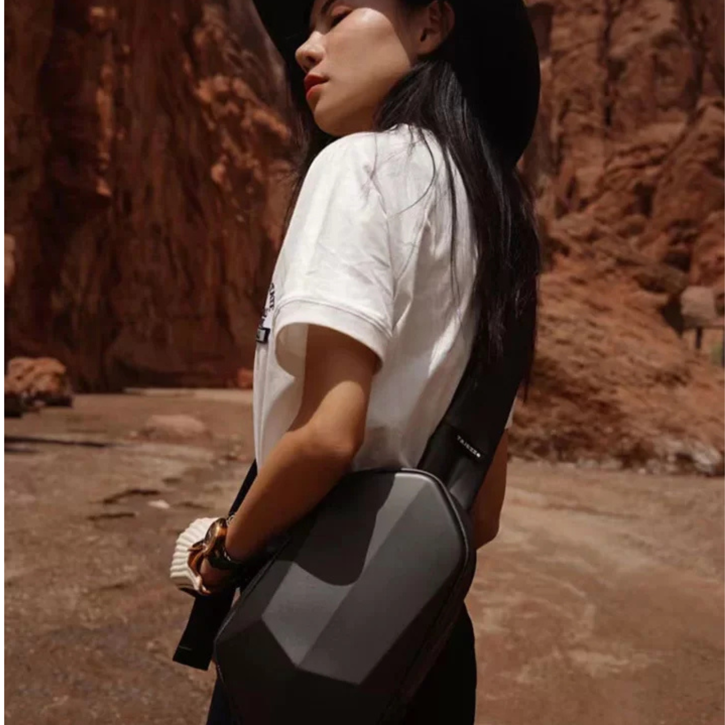 Urban Crossbody Chest Bag – Water-Resistant Everyday Sling with Secure Multi-Pocket Storage