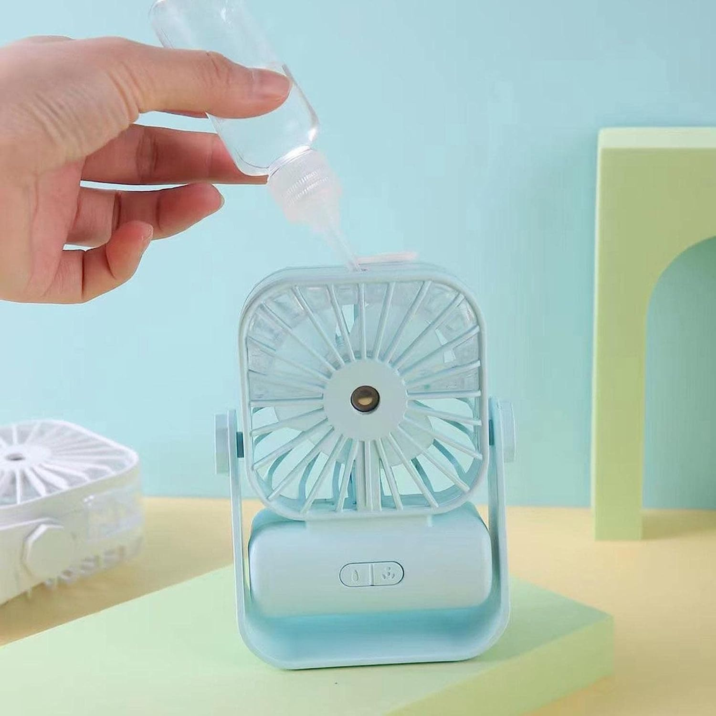 Portable Cooling Mist Fan – Rechargeable Handheld Fan with Refreshing Water Spray