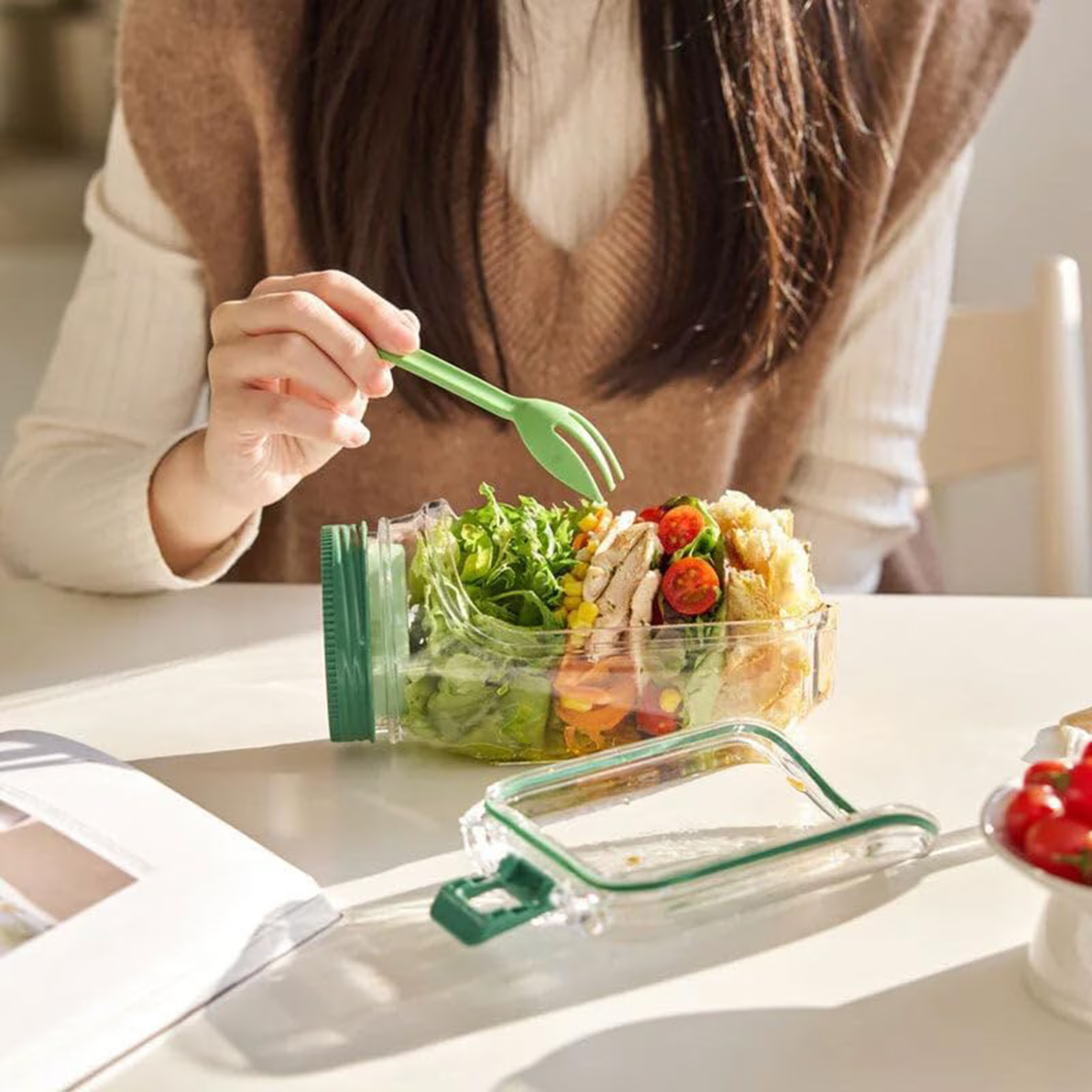 Portable Salad Shaker Cup – Leakproof Jar for Fresh Salads On the Go